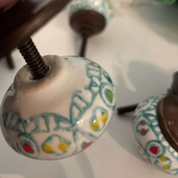 Vintage Porcelain Dresser Knobs! Beautiful! - Picture 8 of 9